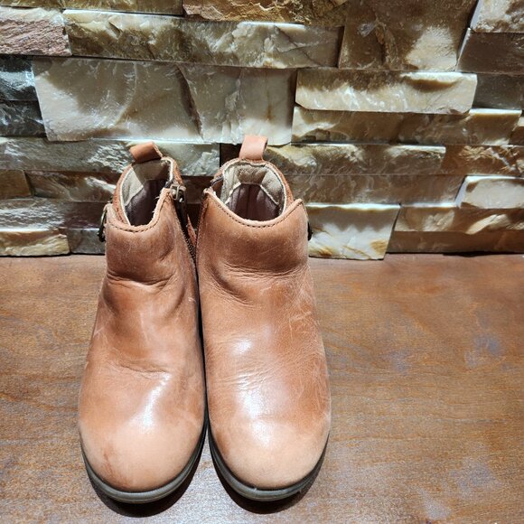 Stride Rite Ivy Tan Genuine Leather Platinum Boots - Picture 8 of 9